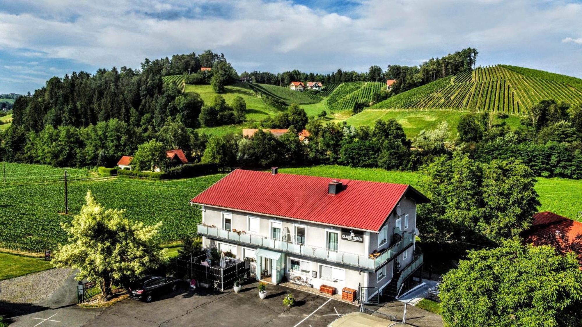 Claus Resch Appartements Leutschach Exterior foto